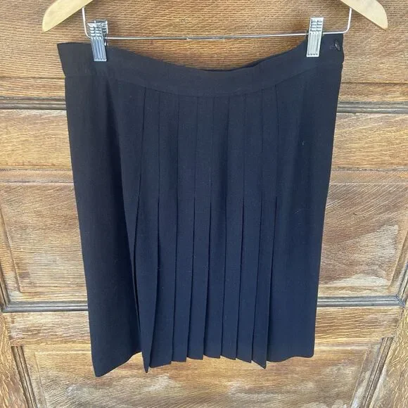 Vintage Black Wool Pleated Skirt Modern Sz 6 Vintage Sz 14