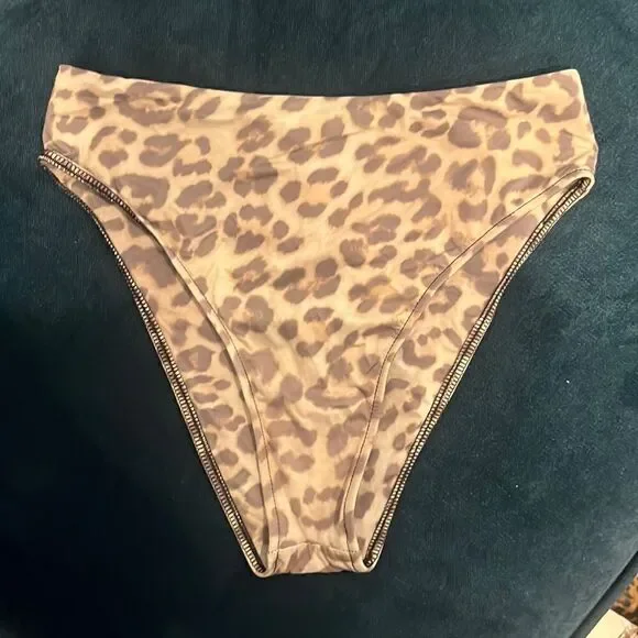 Frankie’s Leopard Bikini Bottoms