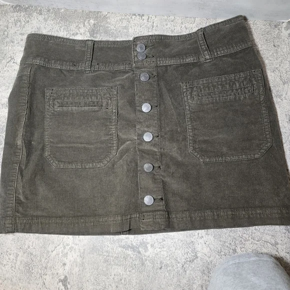 Free People We the Free Joanie Olive Corduroy Button Mini Skirt Sz 30