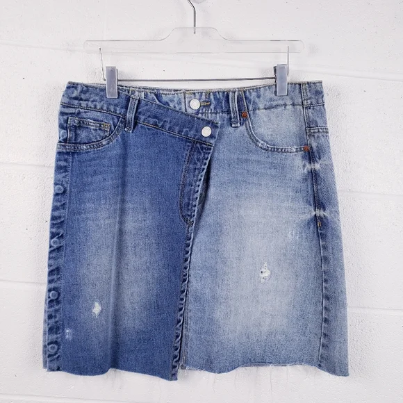 HABITUAL Reza High Rise Denim Crisscross Jean‎ Miniskirt Size 28