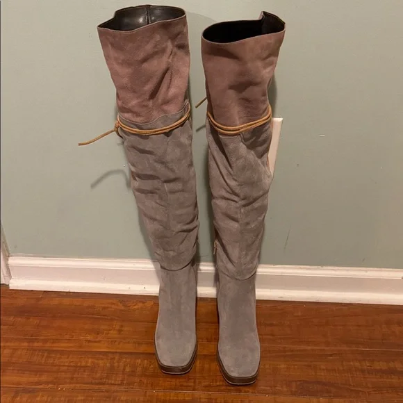 PRE-OWNED FREE PEOPLE ECHO PLATFORM COLOR-BLOCK CHUCKY KNEE HIGH PLATFORM BOOTS