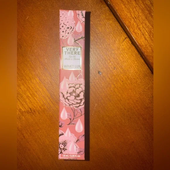 ❤️ 3/$25 WINKY LUX MINI VERY THERE LIP OIL - MUSE