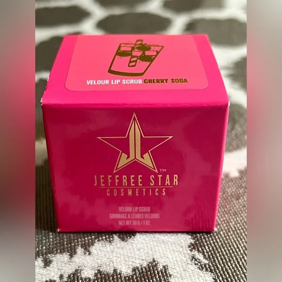 Jeffree Star Cosmetics Velour Lip Scrub - Cherry Soda