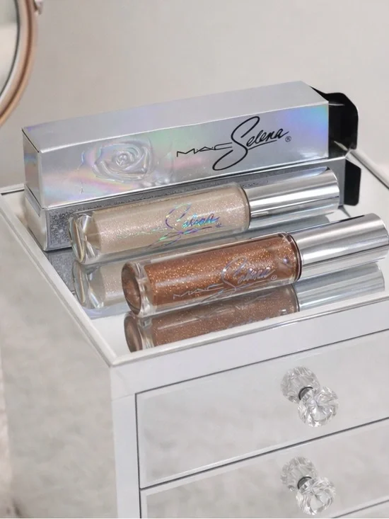MAC SELENA LIPPIE