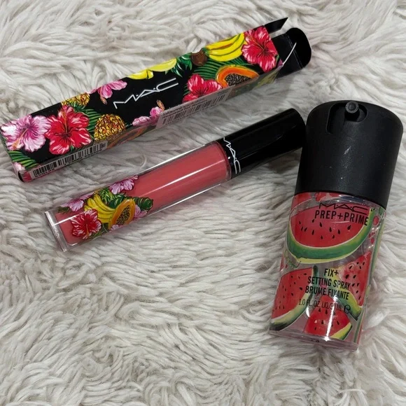 MAC COSMETICS BUNDLE
