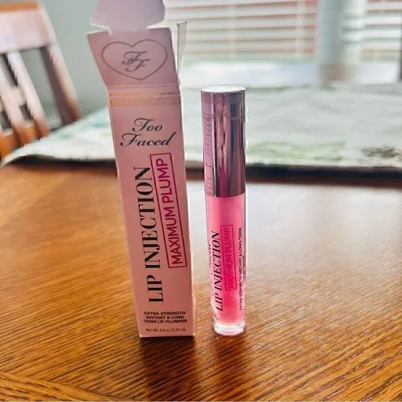 Too Faced Lip Injection Maximum Plump