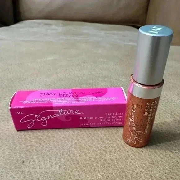 Mary Kay MK Signature Tiger Lily Lip Gloss Size .27 oz