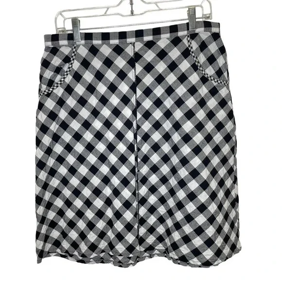 Apropos black and white gingham skirt
