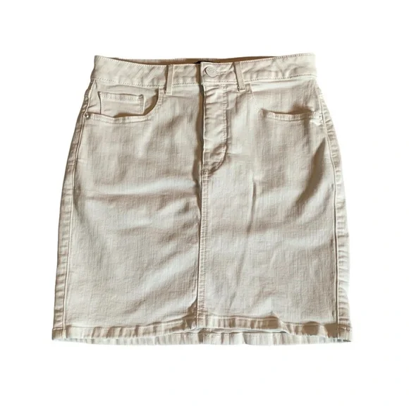 Express White denim skirt. High rise. Size 4.