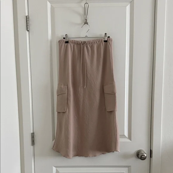 Aritzia Wilfred Muse Cargo Midi Skirt (S)