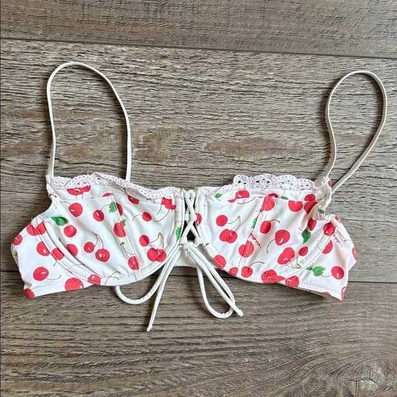 Frankies Bikinis x Sydney Sweeney Lucia Bikini Top White Cherry Print Lace Trim