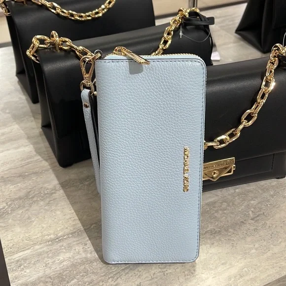 MICHAEL KORS LARGE TRAVEL CONTINENTAL WRISTLET WALLET PHONEHOLDER Vista Blue