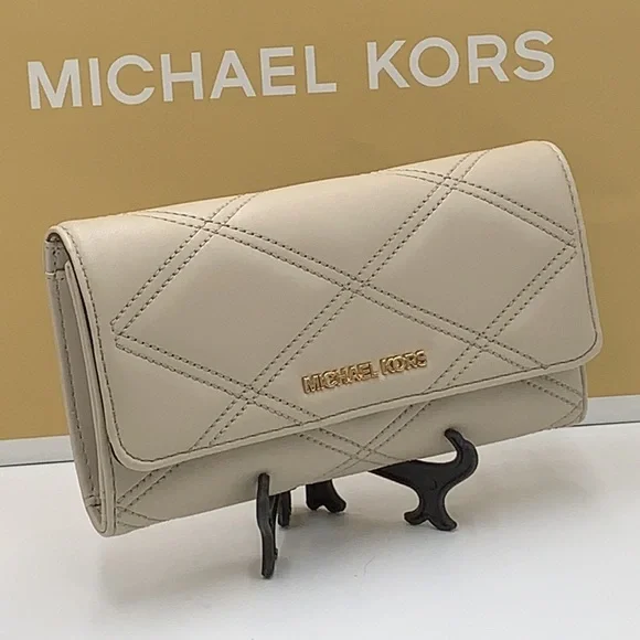 MICHAEL KORS JET SET TRAVEL LARGE TRIFOLD WALLET LIGHT SAND COLOR