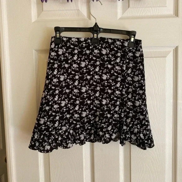 Forever 21 skirt