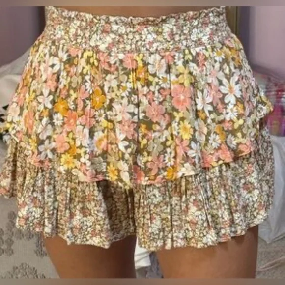 American Eagle women’s Floral Ruffle Mini Skirt size XS