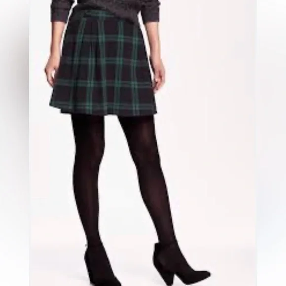 Old Navy Plaid Mini Skirt Green/Black Dark-Academia A-line Preppy Size 6 Small