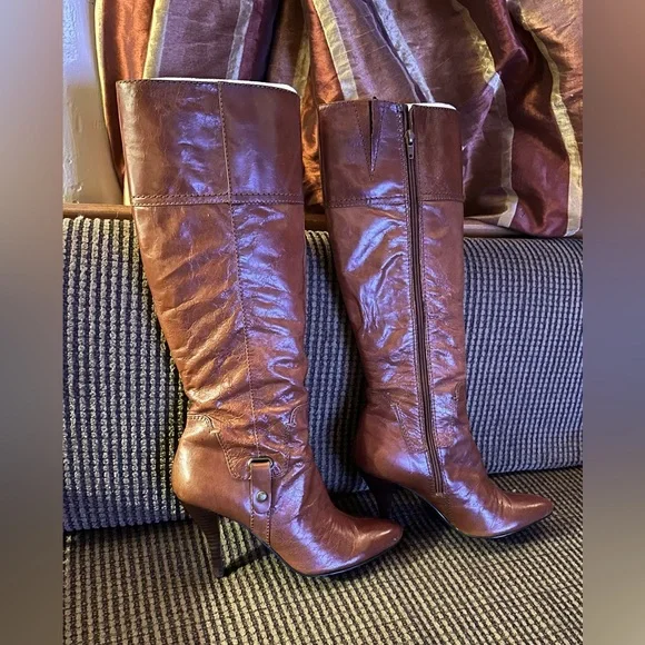Vintage Leather Boots. “MANHUNT” High-Rise, Sabel. Tapered Heel NINE WEST EUC