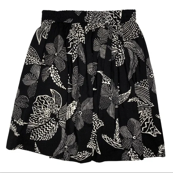 Vintage Black and White Floral / Leaf Print Skirt with Pockets Sz 14