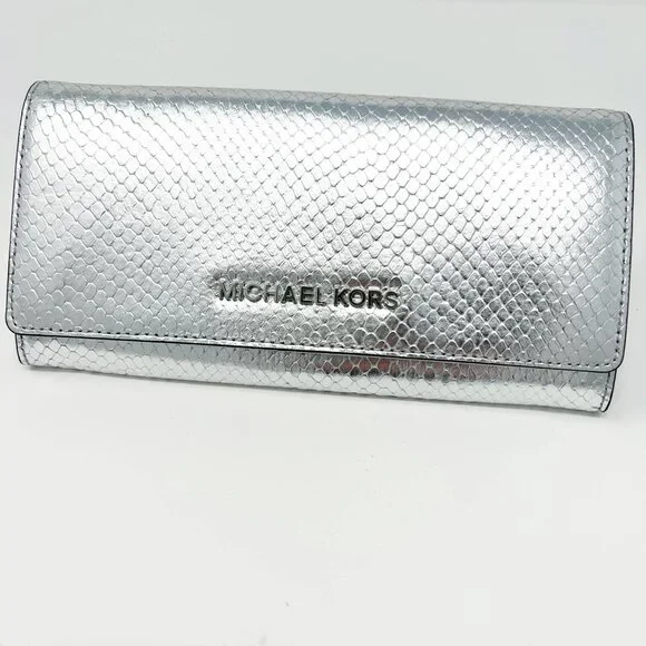 Michael Kors Jet Set Travel Carryall Wallet in Silver