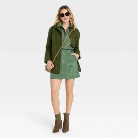 Universal Thread | A-Line Mini Skirt with Front Pockets
