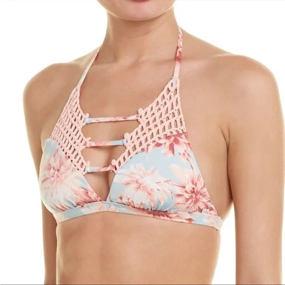 Frankie’s Bikinis Sienna Crochet Bikini Top in Wildflower SZ S NWT