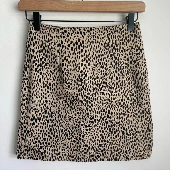 Brandy Melville leopard print high waist mini skirt size XS