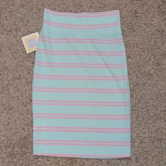 NWT Lularoe Cassie Pencil Skirt Lightweight Stretch Size S 6-8