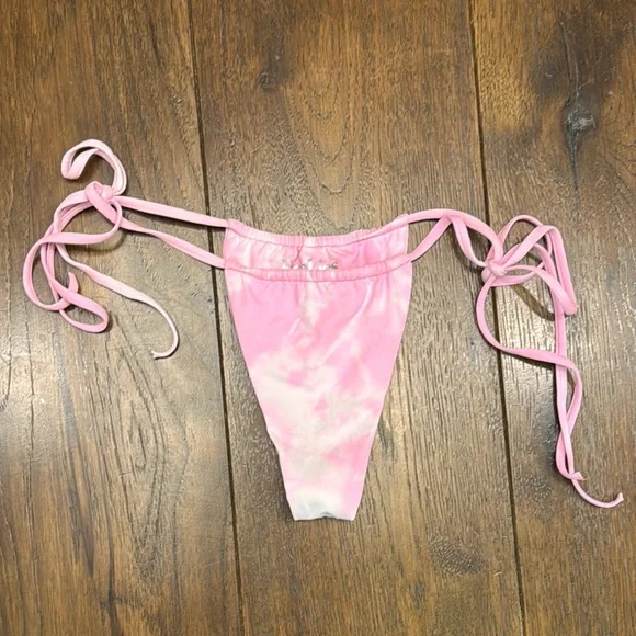 Frankie’s Bikini - Tia Pink & White Tie-Dye Bikini Bottoms - Size: Medium
