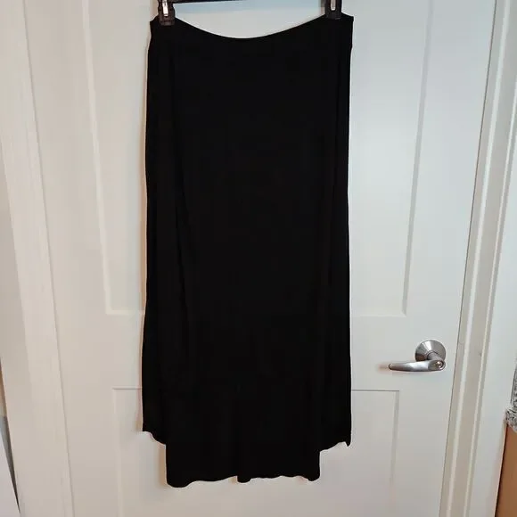 🌹Black lightweight high low skirt sz 1X