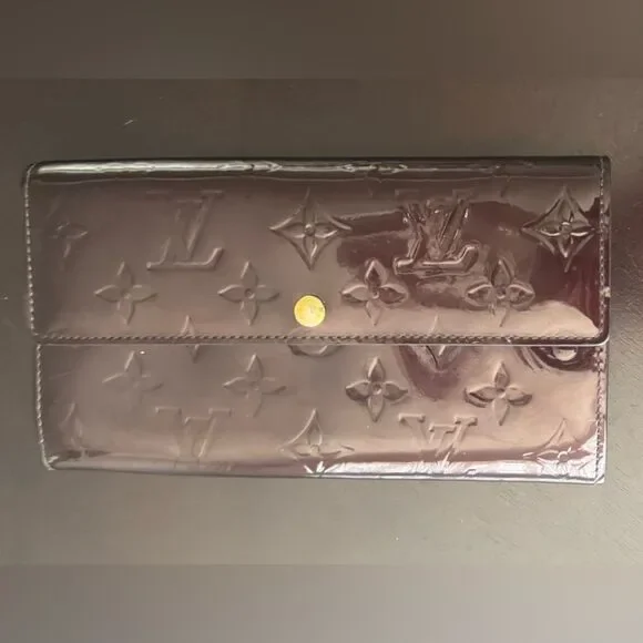 Louis Vuitton Vernis Amarant Sarah Wallet