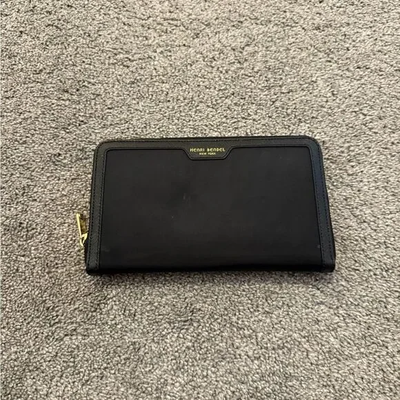 Henri Bendel Jetsetter Nylon Zip Around Continental Wallet