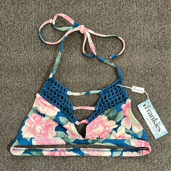Frankie’s Bikinis Sienna Top Pink Peony. NWT