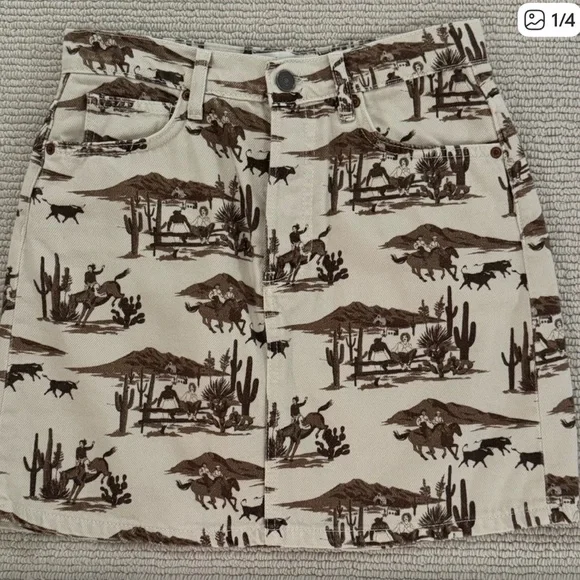 Reformation western cowboy print mini skirt size 24 (brown and white)​
