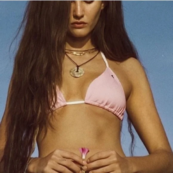 New! Frankies Bikinis Alessa Bikini Top pink with heart cutout 1646