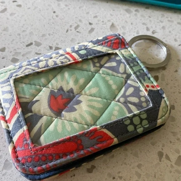 Vera Bradley Nomadic Floral Key chain card holder grey/coral/seafoam quilted