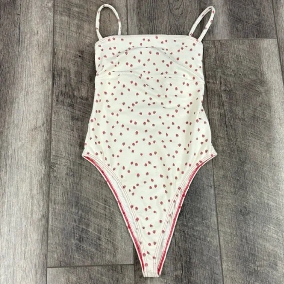 Gigi hadid Frankie’s bikini Strawberry terry one piece swimsuit