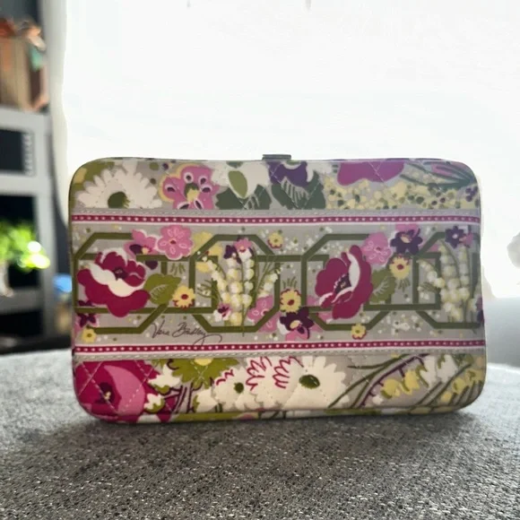 Vera Bradley Make Me Blush Pattern Opera Wallet Style Clutch Designer NWOT