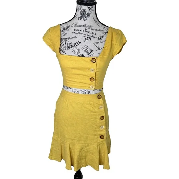 Urban Outfitters womens Set skirt and crop top Size XS Yellow Button Linen