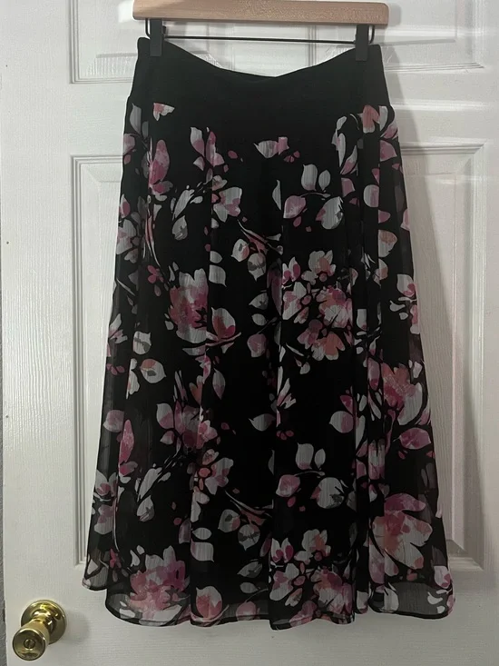 JM Collection Black A-Line Midi Skirt with Pink Floral Print
