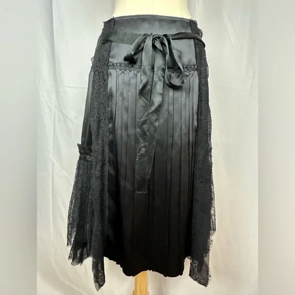 NWT Prada Black 100% Silk Satin & Lace Skirt Sz 38