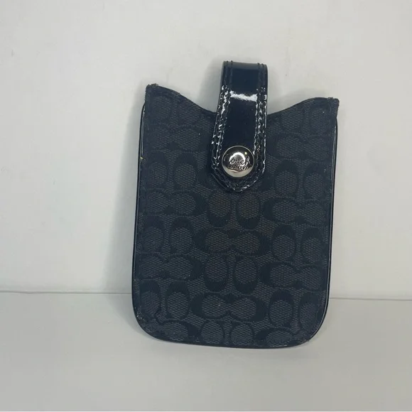 Coach Pouch *