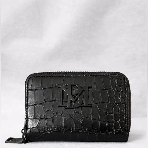 Badgley Mischka Black Croc-Embossed Zip Wallet 🖤