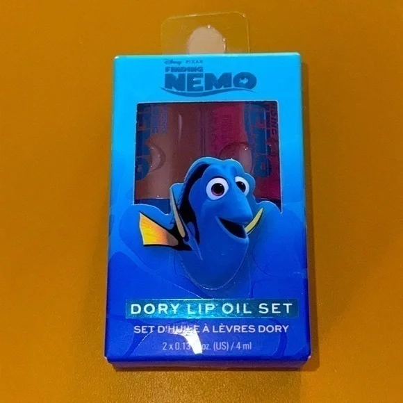 Revolution Finding Nemo Dory Lip Oil Set BRAND NEW IN PACKAGING Limited Edition