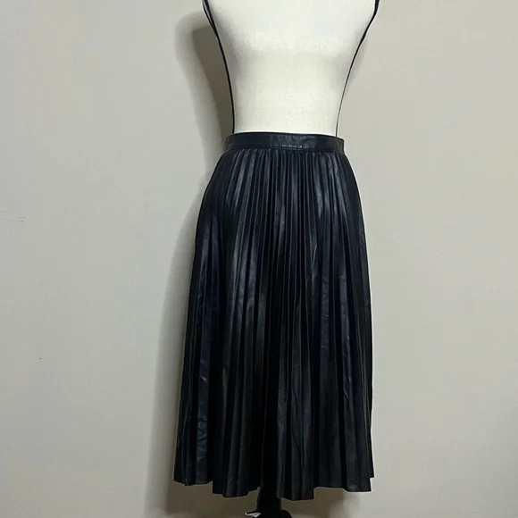 🖤🐝🐞Abercrombie & Fitch Black Skirt
