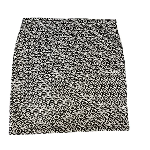 Ann Taylor Loft Gray Miniskirt Size Medium NWT