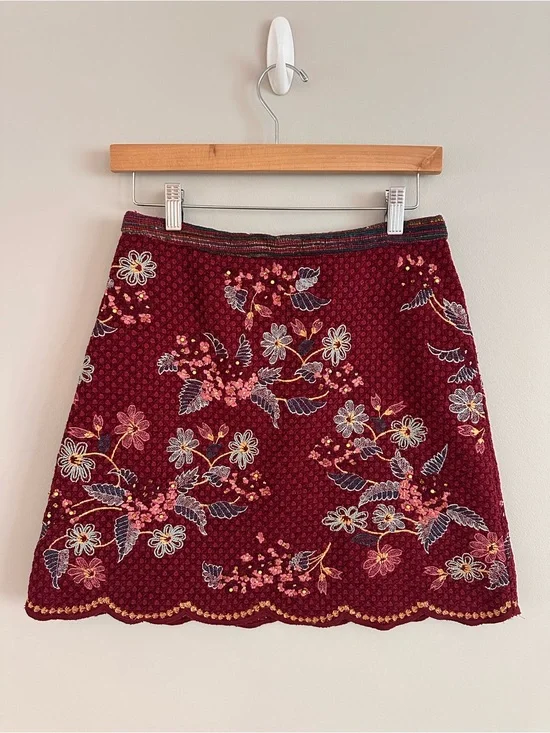 Maeve Anthropologie Embroidered Beaded Skirt Burgundy Floral Scallop Hem Size 2