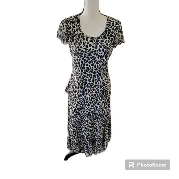 Jones New York 100% Silk Animal Print Skirt and Top.
