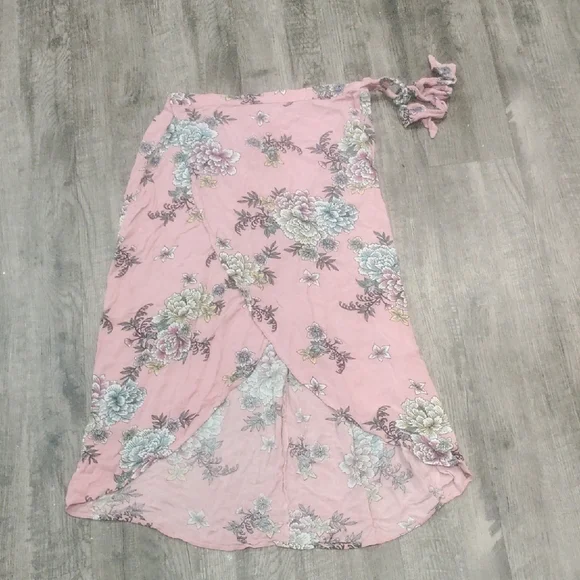 Xhilaration Asymmetrical Pink Floral Skirt