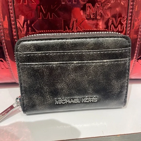 MICHAEL KORS Jet Set Medium Distressed Zip Around Card Case Black NWT