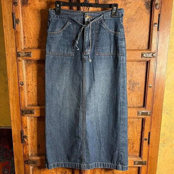 Chic Denim Maxi Skirt with Tie Waist